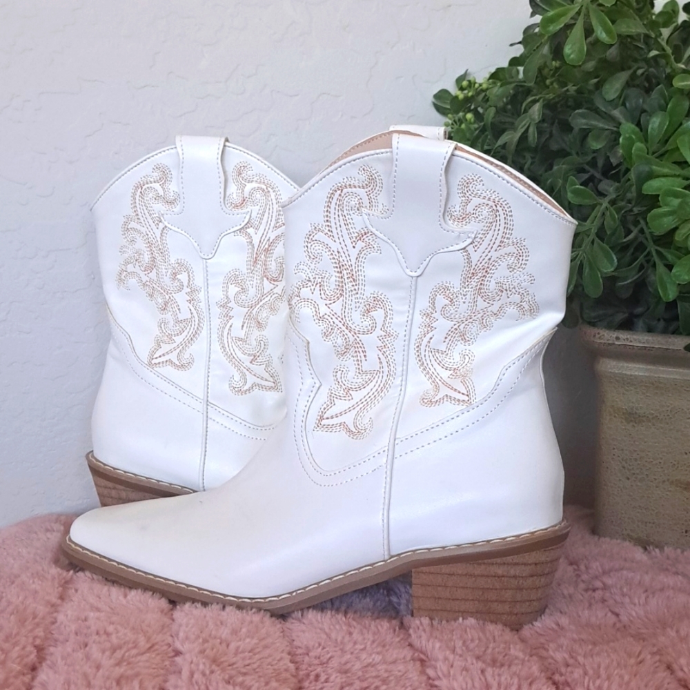 Cowboy boots size 38